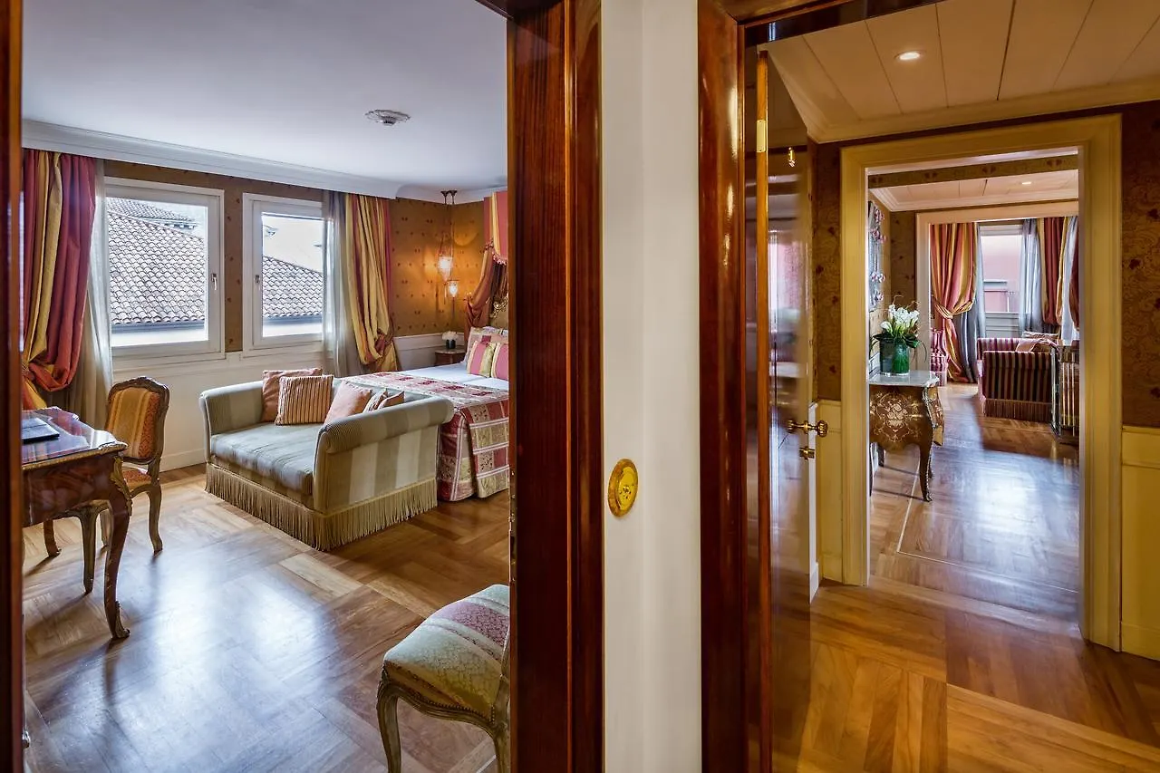 Baglioni Hotel Luna - The Leading Hotels Of The World Венеция 5*,  Италия